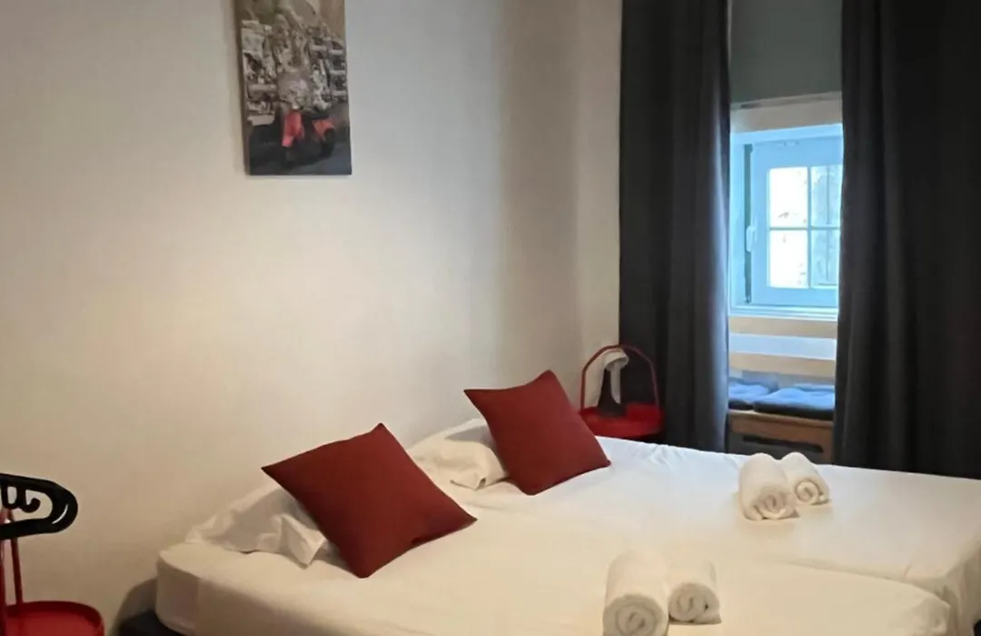 Alface Hall Hostel & Bar-1