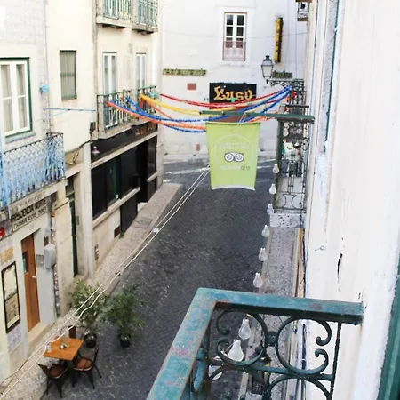 Alface Hall Hostel & Bar-3
